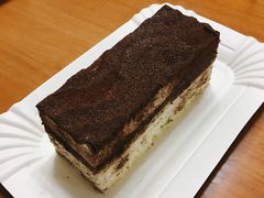 -坤思特1688咖啡(五洲花城店)