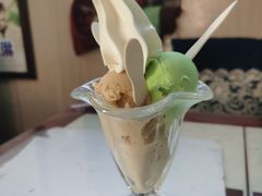 -古老冰山特色冰淇淋店(艾提尕尔店)