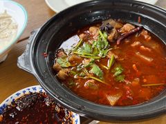 -土砂锅生态山庄·非遗砂锅雅鱼
