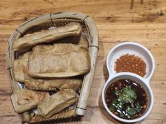 -老滇山寨•云南特色菜•地方菜•民族风情歌舞表演(金碧店)