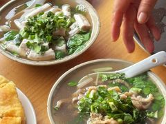 -大众跷脚牛肉馆·非遗传承单位(峨眉山店)