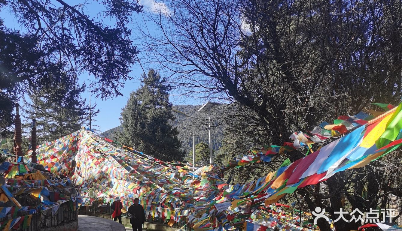香格里拉小众朝拜寺庙｜本地藏民日常打卡，香火很旺