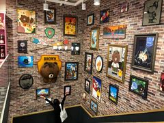 -LINE FRIENDS Garosu-gil Flagship Store