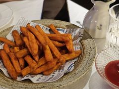 -LESCEDARS Brasserie Bistro香柏树