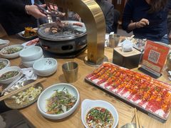 -青瓦餐厅·生鱼片·韩园烤肉(西塔店)