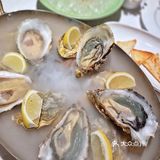 这家餐厅是懂浪漫的，摩天轮加上高品质的浓情西餐，氛围感拉满