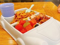 -汽车博物馆主题餐厅