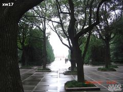 -上海市龙华烈士陵园