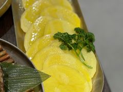 -草家酱蟹炭火烤肉店(珲春南路二店)
