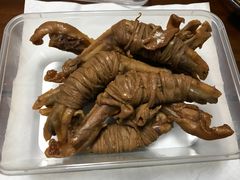 -狗撵鸭(泰山公寓店)