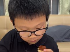 -美空眼镜·星趣控·新乐学·控优点合作店(周浦万达店)