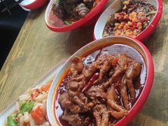-老闵田螺馆·南昌特色小炒(梦时代店)