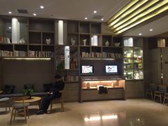 -西安大雁塔科技大学地铁站亚朵酒店