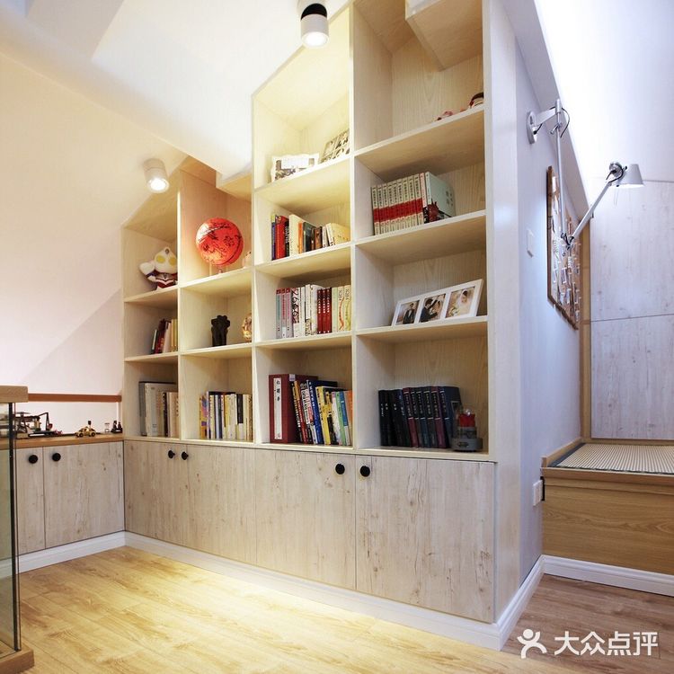 业主新婚在即，这是一套顶楼带阁楼的老公房改造