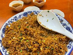 牛肉炒饭-琥珀老六龙虾(四里河店)