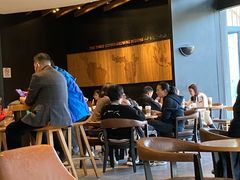 -星巴克臻选(莘庄仲盛店)