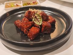 红酒泡沫牛仔粒-荟廷·晶萃(陆家嘴尚悦湾店)