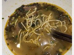 -牛吃草牛肉面(甬港南路店)