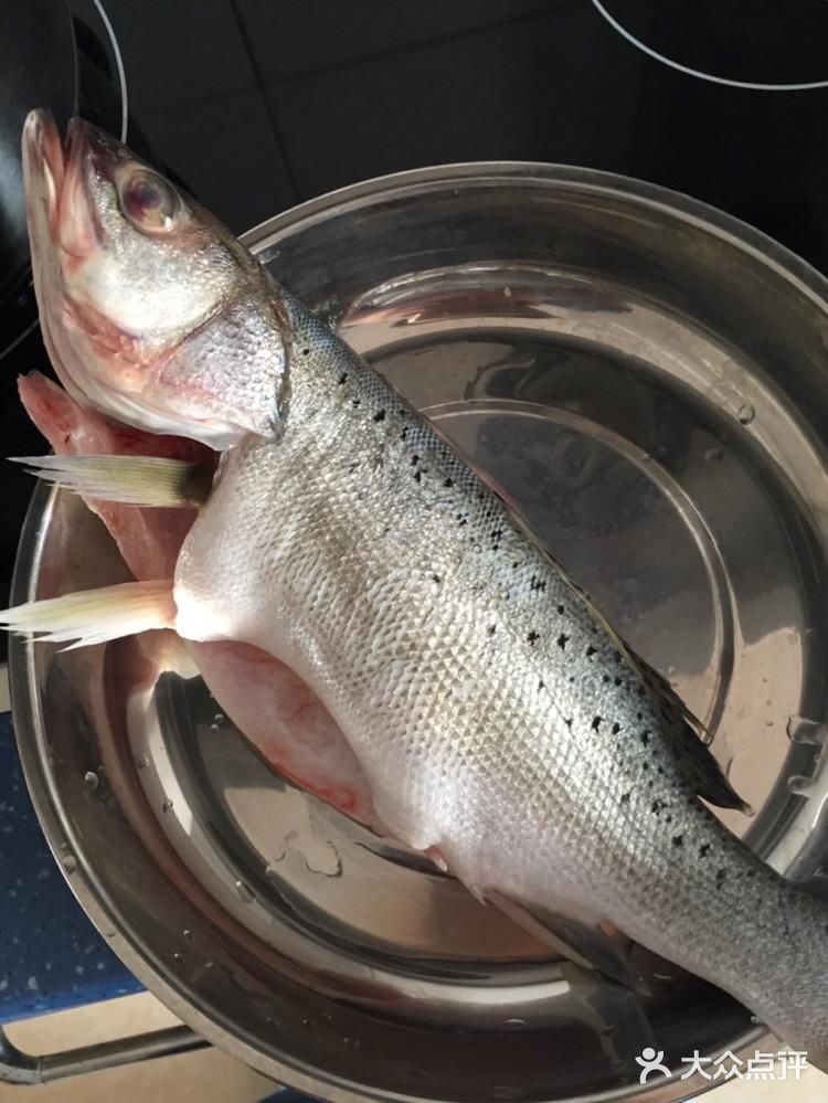 味道鲜美，营养丰富的清蒸鲈鱼