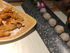 干贝咸蛋黄虾滑-哥老官重庆美蛙鱼头(西湖银泰十一哥店)