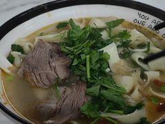 -关记·河南烩面·大盘鸡