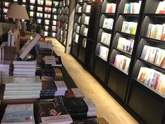 -阅西安新华书店(翠华南路店)