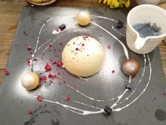 -FLOVIE FLORIST CAFE