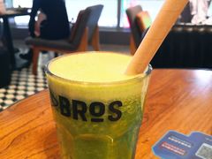 动力能源果昔-Moka Bros 摩卡站(西单大悦城店)