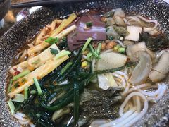 -苗八碗米线