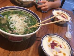 -云阿蛮云南生烫牛肉米线(奉贤路店)