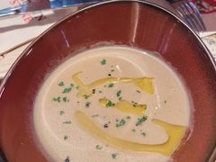 牛肝菌奶油蘑菇汤-BROWNSTONE布朗石西班牙餐厅(富城店)