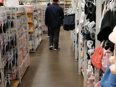 -名创优品(广东东莞东城万达2店)