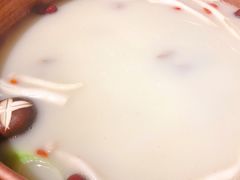 -三人行骨头王火锅(长寿店)