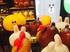 -LINE FRIENDS Garosu-gil Flagship Store