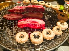 -草家酱蟹炭火烤肉店(珲春南路一店)