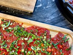 绝代双椒小嫩牛-热火朝天鲜切牛肉火锅(南强街巷店)