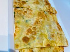 鸡蛋葱花飞饼-大铁勺新津菜(迎水道店)