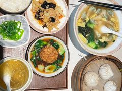 三鲜荠菜馄饨-东园小馆·早茶·淮扬小炒(印象汇店)