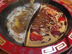 骨汤鸳鸯锅-庄老幺火锅(娄山关路店)