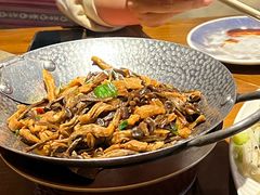 -雀舞云南菜(天津天河城购物中心店)