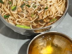 -正宗杨记普洱酸醋米线(总店)