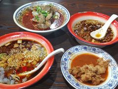 -爆炸头阿姨小四川正宗川味小吃(无任何分店)
