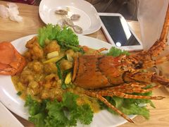 -J Daeng Seafood