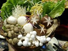 有机蔬菜大丰收-老表记广西宵夜螺蛳鸭脚煲(西大店)