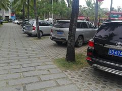 -南中国大酒店-停车场