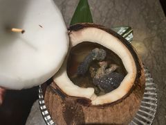 原只椰炖乌鸡汤-汤城小厨•粤菜•靓汤(苏州街店)