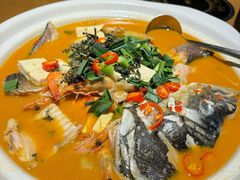 -头上红煨盐鸡乡村食府