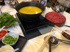 -鲜入围煮花胶鸡海鲜火锅