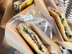 -红土地(地铁站)