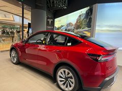 -TESLA 特斯拉(上海太古汇体验店)